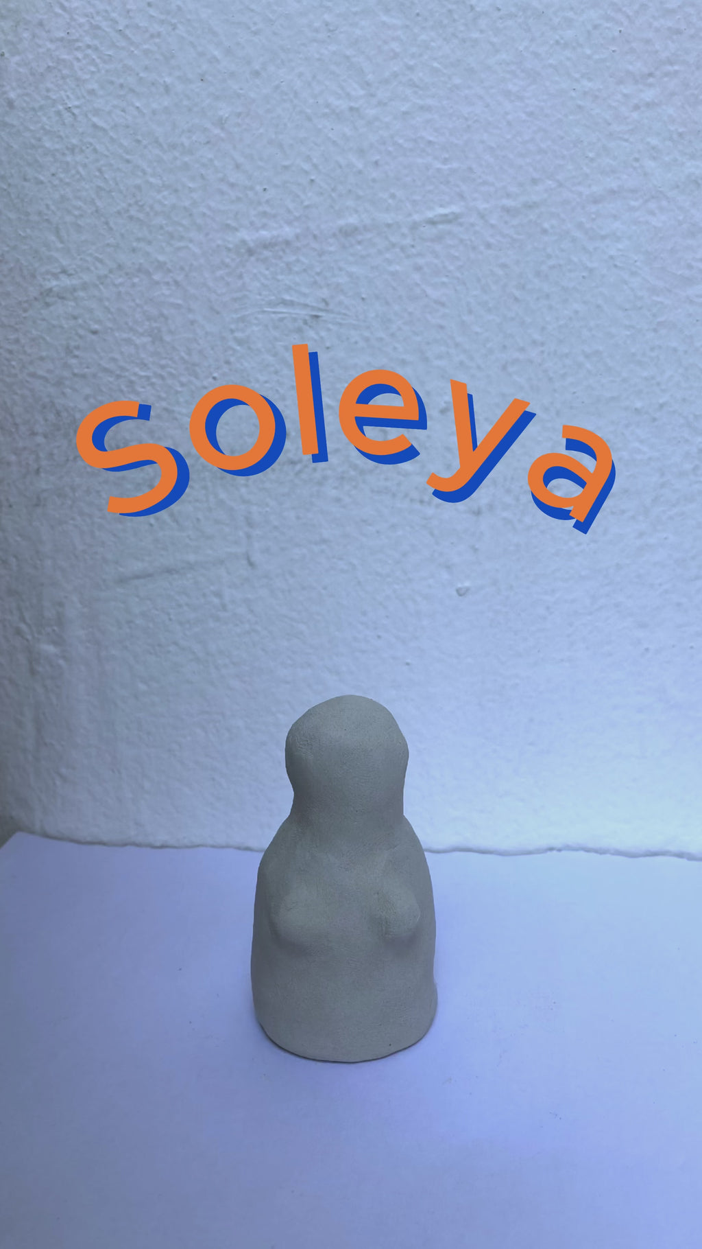 Soleya – Veilleur d'humain femme en grès
