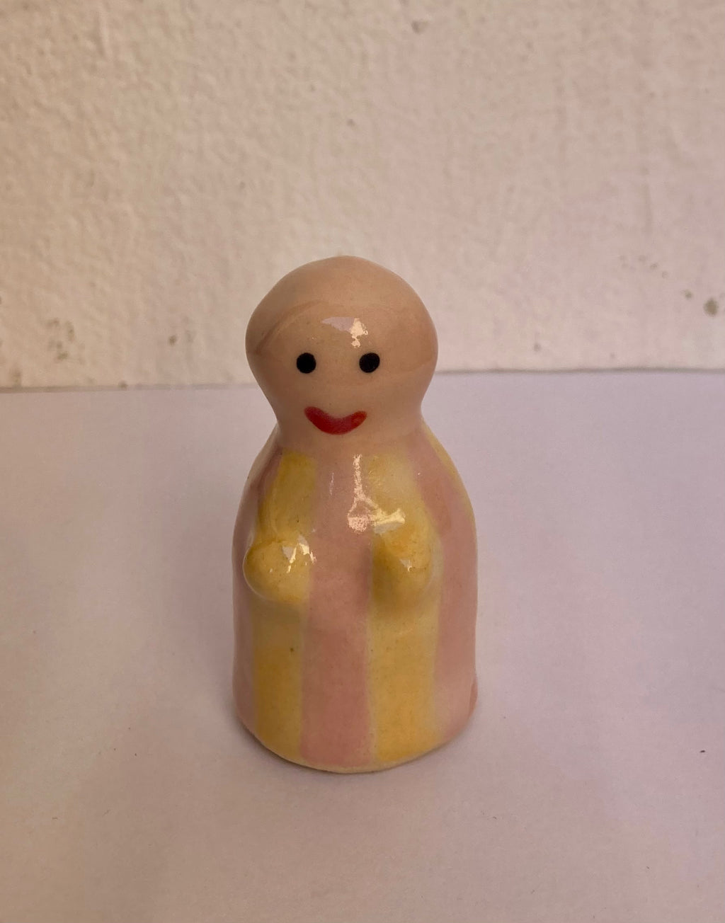 Uma – Veilleur d'humain femme en grès