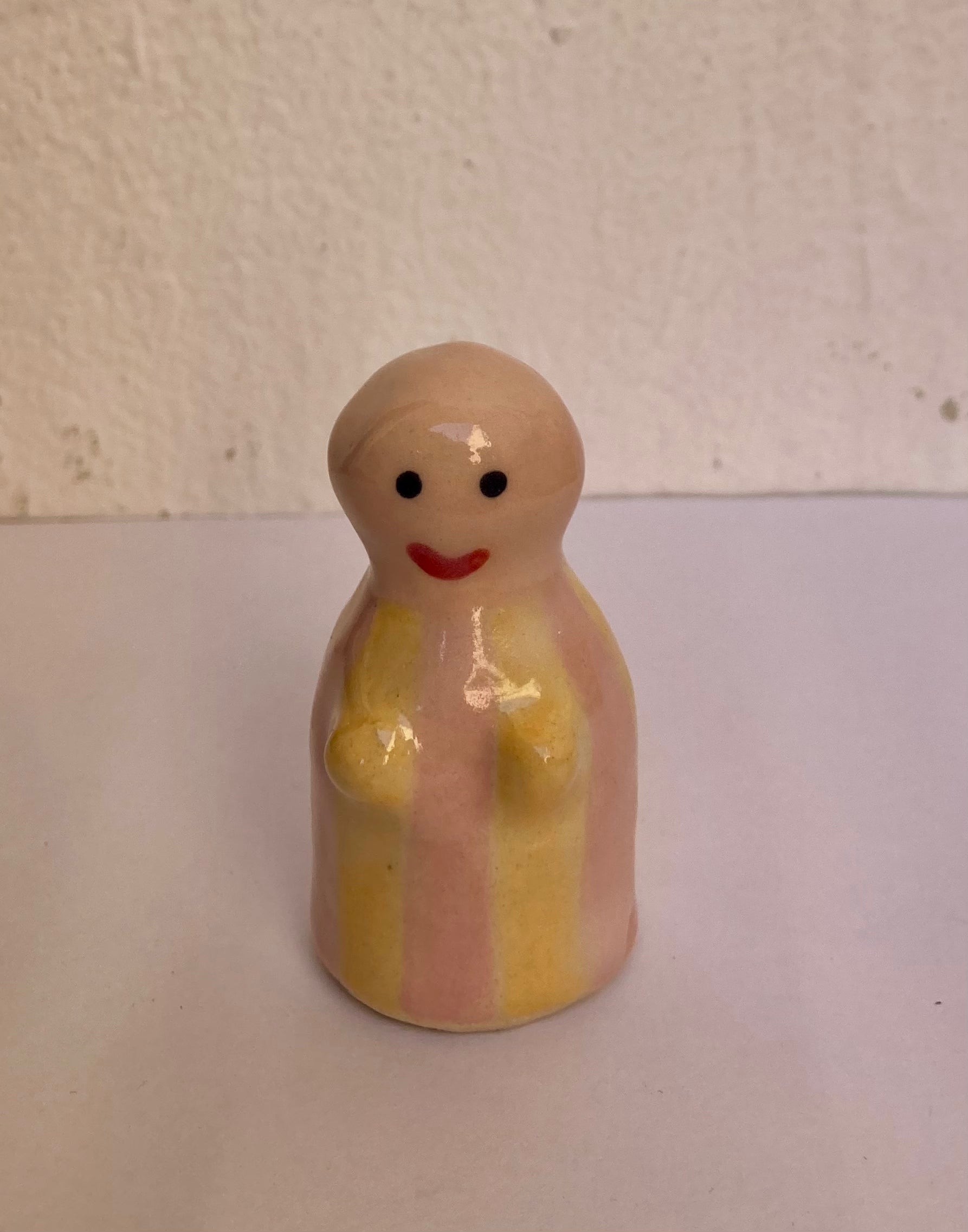 Uma – Veilleur d'humain femme en grès